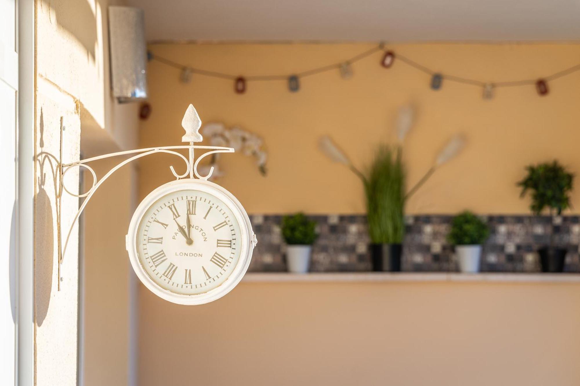 Holidays2Nueva Torrequebrada 2 Bedrooms And 2 Bathrooms, Terrace, Community Pool And Garage ベナルマデナ エクステリア 写真