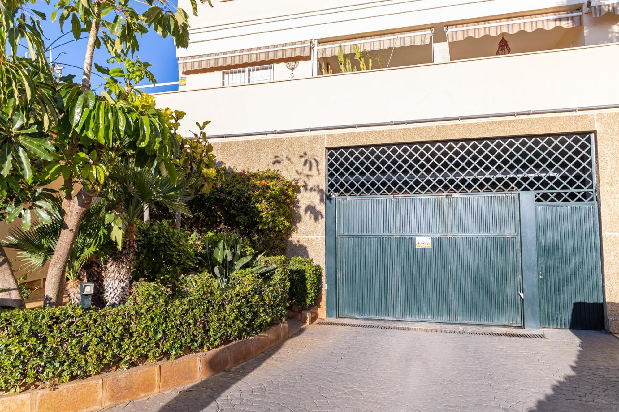 Holidays2Nueva Torrequebrada 2 Bedrooms And 2 Bathrooms, Terrace, Community Pool And Garage ベナルマデナ エクステリア 写真