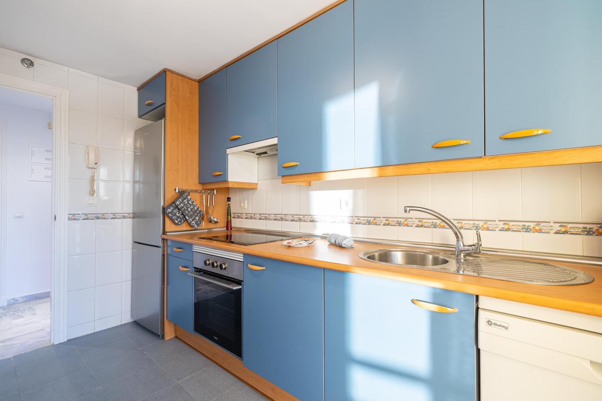 Holidays2Nueva Torrequebrada 2 Bedrooms And 2 Bathrooms, Terrace, Community Pool And Garage ベナルマデナ エクステリア 写真