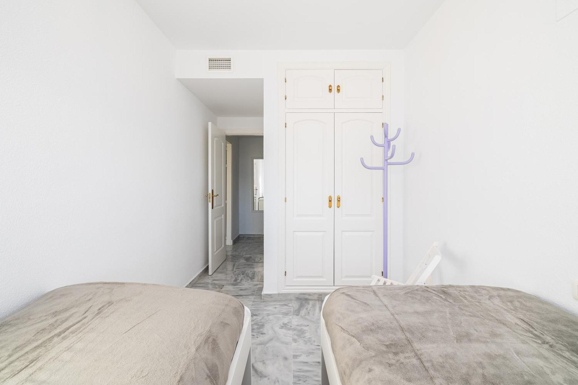Holidays2Nueva Torrequebrada 2 Bedrooms And 2 Bathrooms, Terrace, Community Pool And Garage ベナルマデナ エクステリア 写真